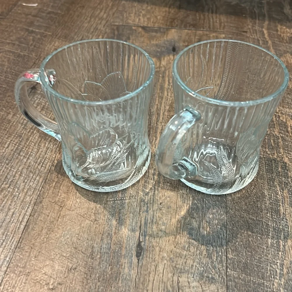 Canterbury collection Crocus Mugs 10 oz Embossed Clear Glass Set of 2 by Arcoroc